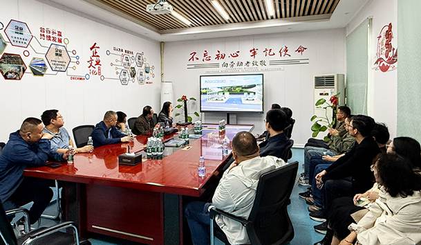 交流互鑒 共促發(fā)展｜國家市場監(jiān)督管理總局計量司組織各地市計量處室到訪鴻嘉利參觀學(xué)習(xí)(圖2)